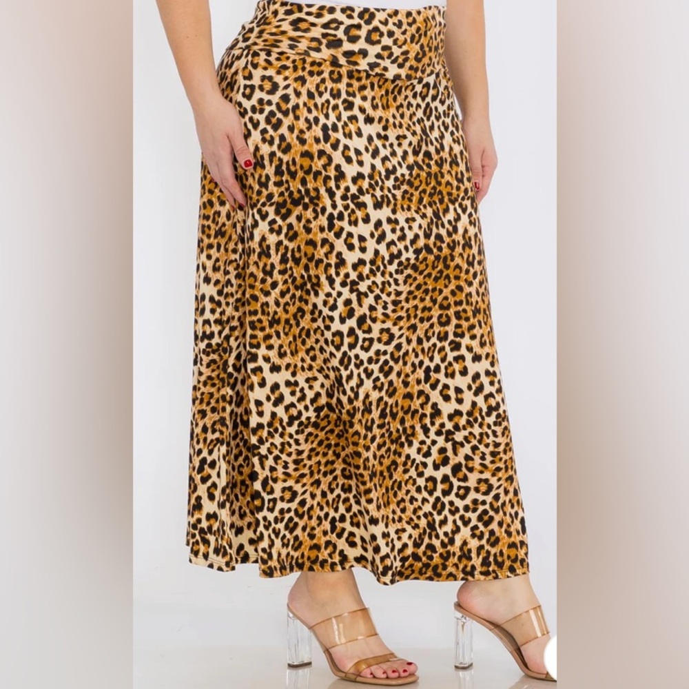 NWOT Zenobia Plus Size Animal Print Maxi Skirt - Picture 1 of 4